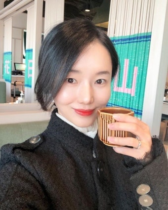 이정현, 남편과 달달한 나들이 ‘청순 동안 새댁’[SNS컷]