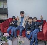 송일국 子 삼둥이, 펭수 매니저 만났다‥의외 친분[SNS★컷]