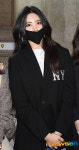 다이아 기희현, 사전투표 전 세상 단아한 기리다~ [포토엔HD]