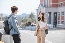 ‘본 어게인’ 각종 추측 난무 미스터리 멜로