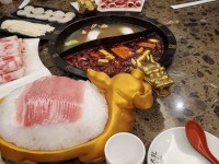 현영 “훠궈 정말 맛있다” 애 둘 맘의 귀여운 먹방 일상 [SNS★컷]