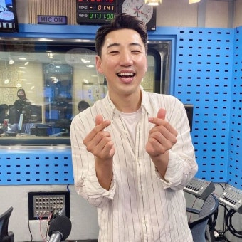김호중-안성훈-영기, 갈수록 훈훈해지는 비주얼 “트로트 삼형제”[SNS컷]