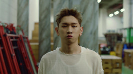 타블로 손잡은 크러쉬, 내적댄스 부르는 서머 파티송 ‘오하이오’[들어보고서]