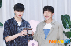 강다니엘-플레이제이, 커피로 짠~ [포토엔HD]