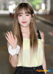 에이프릴 레이첼, 상큼한 손 인사 [포토엔HD]