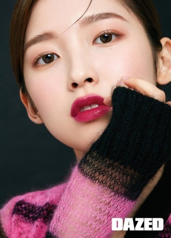 오마이걸 아린, 몰라보게 성숙해진 미모 ‘청아한 매력’[화보]