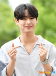 빅톤 병찬, 보조개 미남의 하트 받으세요~[포토엔HD]