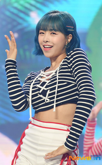 에이프릴 김채원, 앙증맞은 미소 [포토엔HD]