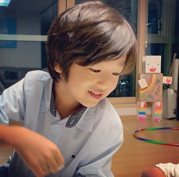 젝스키스 출신 고지용의 아들, 승재의 근황과 건강 회복 소식 공개