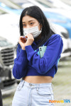 CLC 장승연, 쑥스럽게 하트 [포토엔HD]