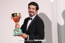 피에르프란체스코 파비노, 제77회 베니스영화제 남우주연상 수상[포토엔HD]