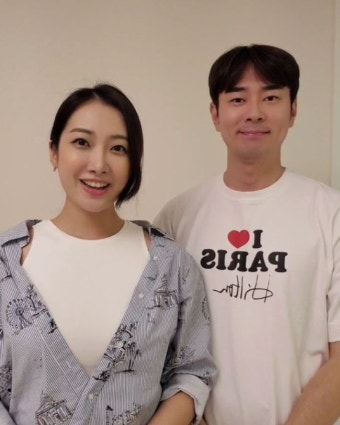 김민정-조충현, 부부가 함께 ‘토닥토닥’ “나비 포옹법으로 위로” [SNS컷]