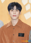크나큰 이동원, 눈빛에 퐁당 [포토엔HD]