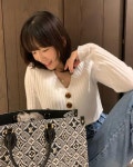 태연, 명품백보다 빛나는 미모 ‘반려견도 깜찍해’[SNS★컷]