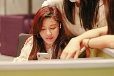 김하늘 ‘18 어게인’ 비하인드 컷 대방출 “공주 등장” [SNS★컷]