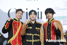 B1A4 공찬-산들-신우, 톡특한 무대의상[포토엔HD]