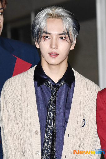펜타곤 키노 ‘퇴근할 때는 반짝이는 눈빛’[포토엔HD]