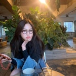 CLC 권은빈, 안경도 찰떡같이 어울리는 인형 비주얼 [SNS★컷]