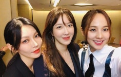 김소연X이지아X유진 셀카, 미모가 꽃밭인 ‘펜트하우스’[SNS★컷]