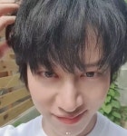 김희철 “나 결혼하면…” 게임서 가상 결혼식 올렸다[SNS컷]
