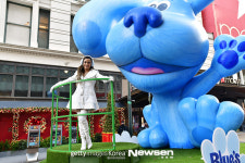 앨리 브룩, 추수감사절 퍼레이드 왔어요~[포토엔HD]