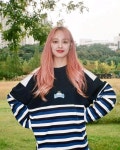 ‘도둑잠’ 김보라, 과감한 핑크헤어에 도드라진 인형미모[SNS★컷]