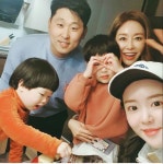 김예령, 문근영 닮은 딸 김수현·사위 윤석민·손자들과 함께 “행복한 우리 집” [SNS★컷]