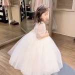 홍경민♥김유나 딸 라원, 공주님 옷 입고 입꼬리 상승 “부끄럼 많은 6살” [SNS★컷]