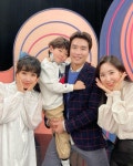 최희 ‘맘편한카페’ 출연진과 인증샷 “본방 사수” [SNS★컷]