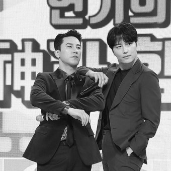 영탁, 김응수와 나이 뛰어넘은 우정 “추억 묻고 선물 드려”[SNS컷]