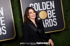 티나 페이, 골든 글로브 레드카펫서 미소만발[포토엔HD]