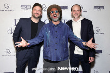 티에리 게타, 감독&프로듀서 앞 포토제닉~[포토엔HD]