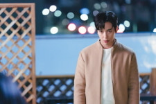 ‘대박부동산’ 정용화 “베테랑 선배 장나라, 현장서도 이끌어주는 참사장님”