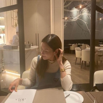 김정은, 벌써 결혼 5주년‥재미교포 남편과 다정 투샷도[SNS컷]
