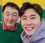 ‘39번째 생일’ 영탁, 유치원복 입고 활짝 “많은 친구들 축하받아”[SNS★컷]