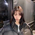 ‘류준열♥’ 혜리, 째려보는 표정도 사랑스러워[SNS★컷]