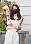 미대언니 염색방 | 한가빈 ‘스케치북 들고 온 미대 언니 출근길’ [포토엔HD]