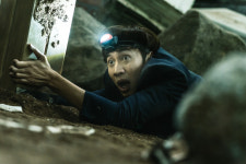 “지하 500m로 떨어진 우리집”‥재난 버스터 ‘싱크홀’ 8월11일 개봉[공식]