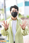 박군 ‘햇살 담은 손인사’[포토엔HD]