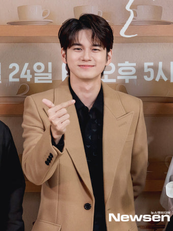 옹성우 '자체발광 표정'[포토엔HD]