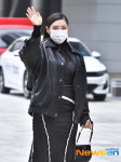 스우파 리정, 화보 착각 부르는 손인사~[포토엔HD]