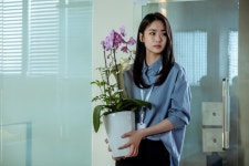 ‘공작도시’ 이이담, 미스터리한 도슨트 변신 “욕망의 소유자”