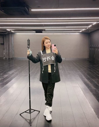 ‘컴백 D-1’ 송가인, 아이돌 데뷔하는 줄? 본격적 무대 준비 박차