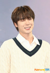 오메가엑스 제현, 상큼한 미소로 윙크 [포토엔HD]
