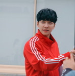 ‘법사’ 이승기, 검사 출신 한량 건물주 변신…츄리닝과 물아일체