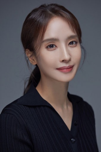 박정아 ‘올리뷰쇼2’ MC 발탁, 뷰티 전도사 존재감[공식]