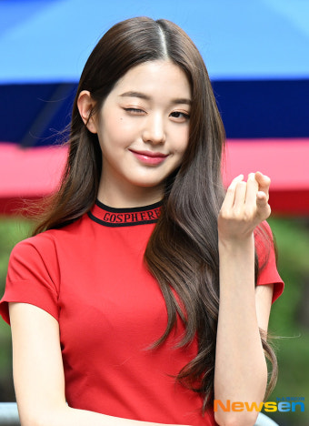 아이브 장원영, 심쿵 윙크~ [포토엔HD]