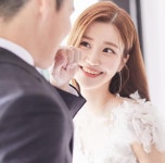 쉬즈 출신 쇼호스트 김지영, 11월5일 결혼 “멋있는 남자 놓치기 싫어”