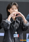 이연, 하트 받으세요~[포토엔HD]