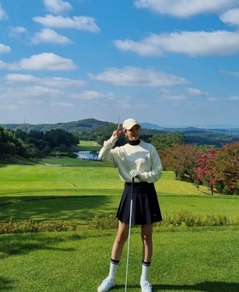 김민아, 9살 연상 사업가와 열애 인정 후 근황 “날이 좋잖아”